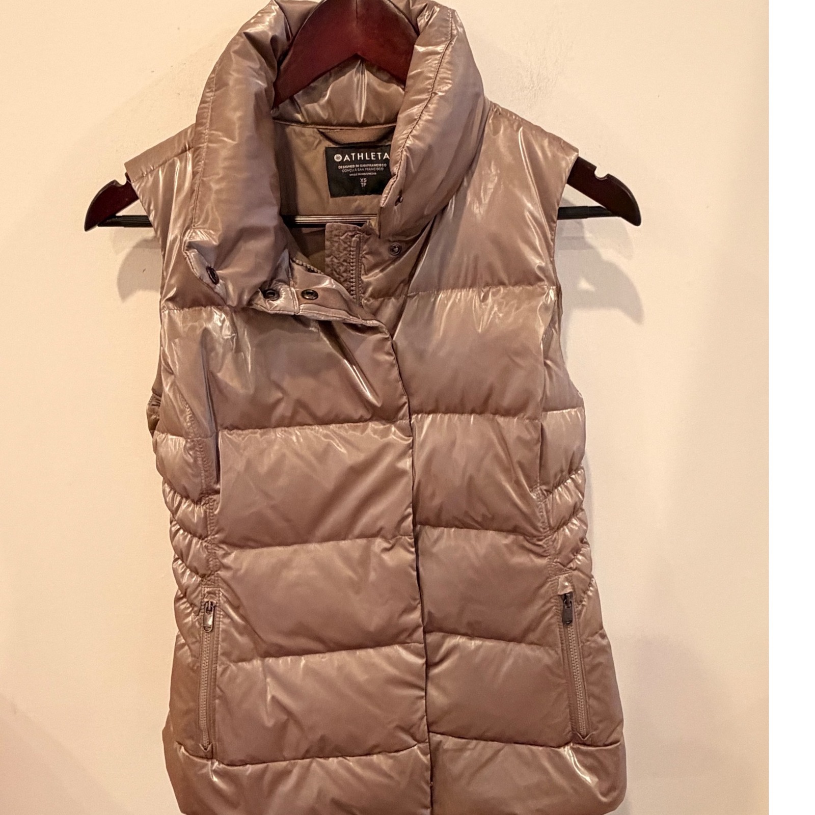 Athleta Downtown Vest Metallic Puffer Down Fill Tawny Rose Xs 793250-00